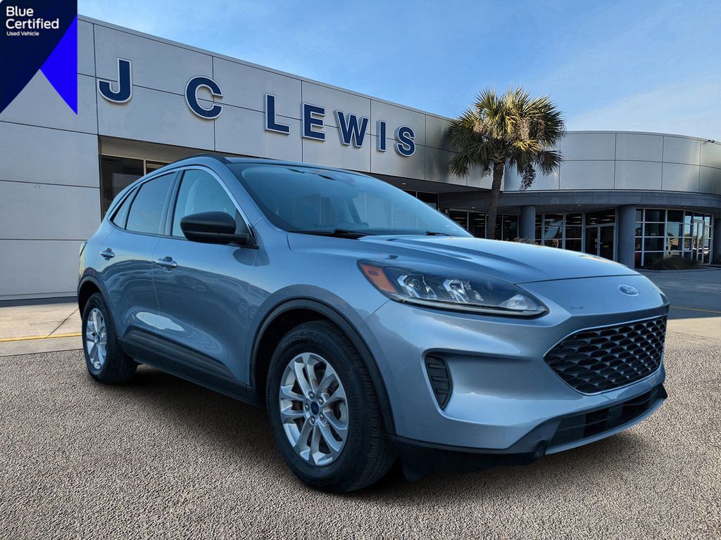 2022 Ford Escape SE's photo