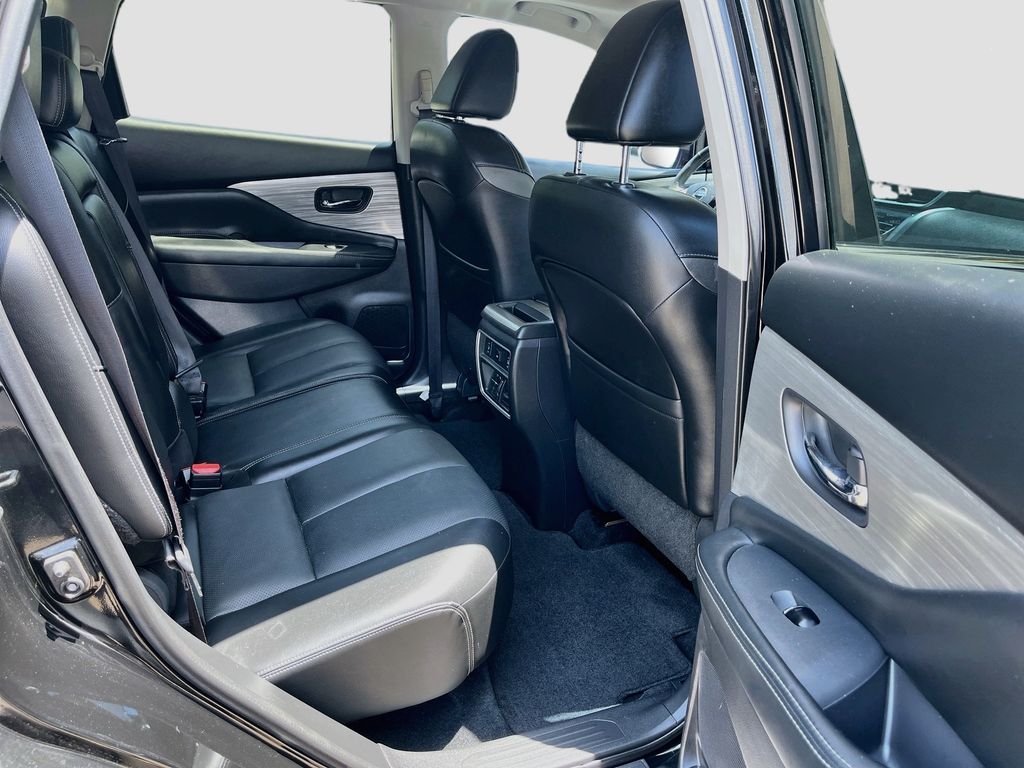Used 2017 Black Nissan Platinum image 29