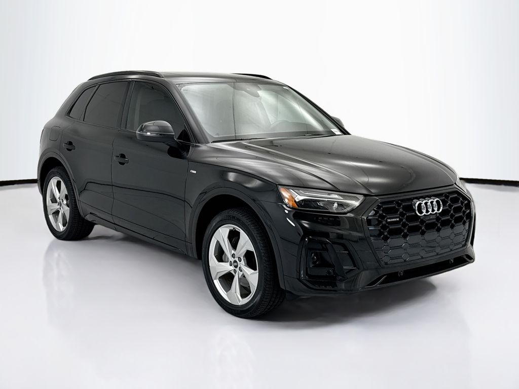 Thumbnail: 2023 Audi Q5 - 3