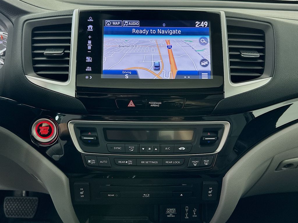 Thumbnail: 2018 Honda Pilot - 13