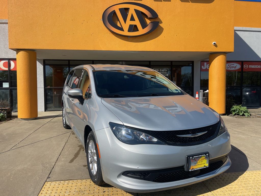 Silver Mist Clearcoat 2023 Chrysler Voyager LX FWD Minivan Front-Wheel Drive 9-Speed Automatic