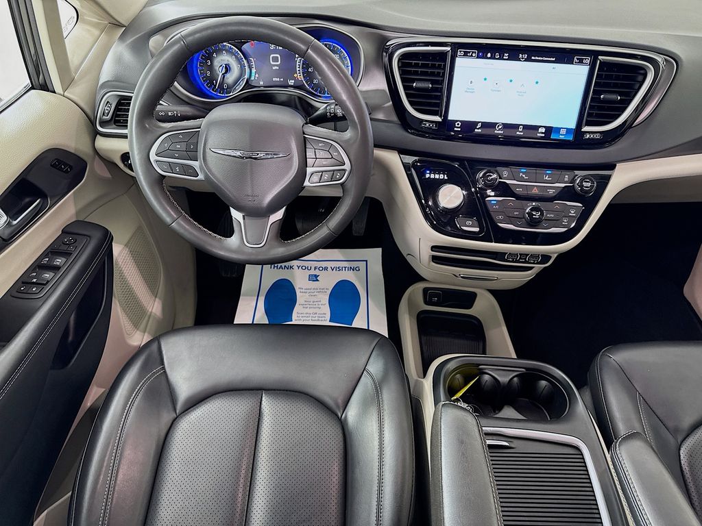 Used Car 2024 Chrysler Pacifica  Touring L For Sale Under $30,000 In Austin, Texas