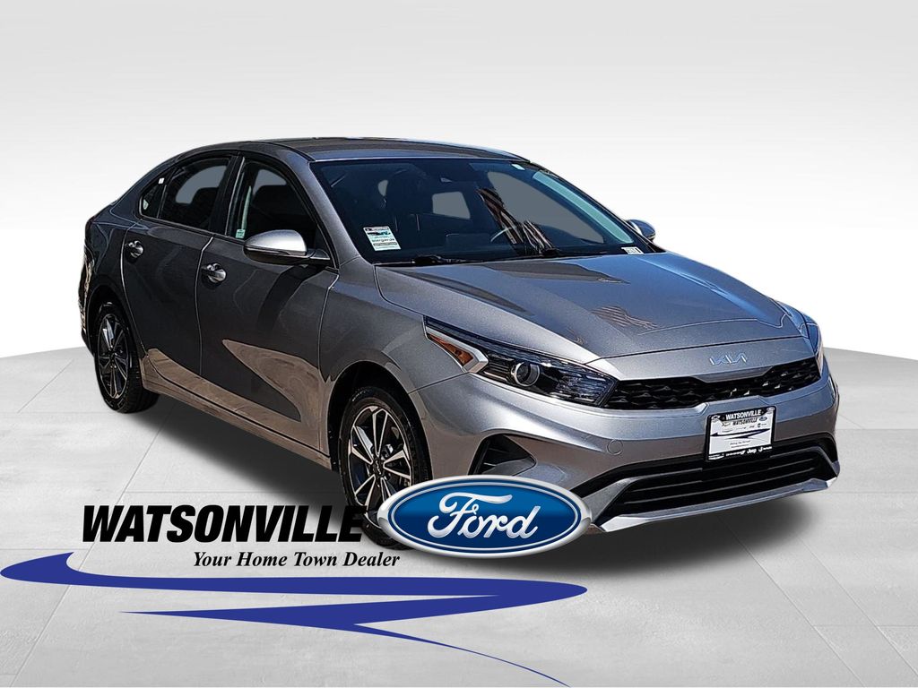 2023 Kia Forte LXS FWD