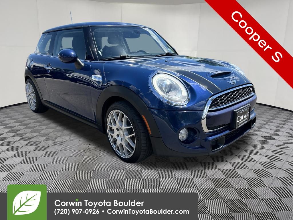 Deep Blue Metallic 2014 MINI Cooper Hatchback Front-Wheel Drive 6-Speed Automatic