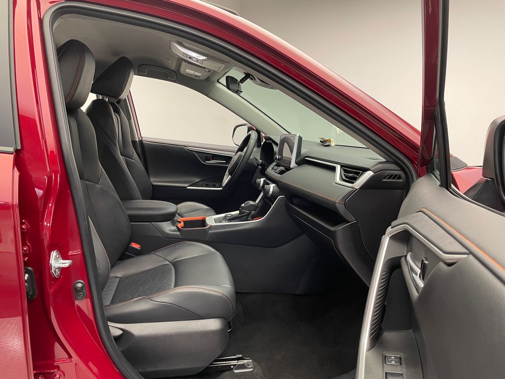 2023 Toyota RAV4 Adventure 18
