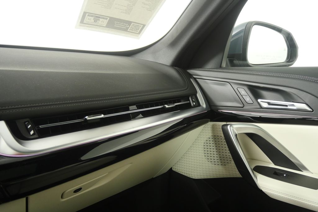 Thumbnail: 2026 BMW X1 - 21