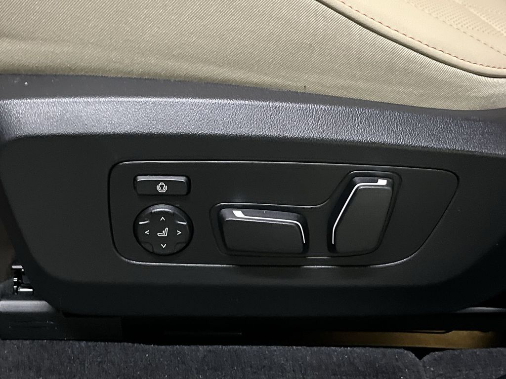 Thumbnail: 2026 BMW X3 - 12