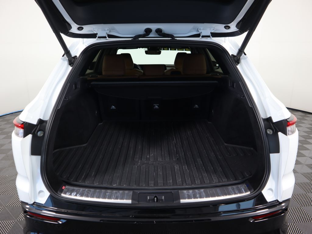 Thumbnail: 2025 Toyota Crown Signia - 29