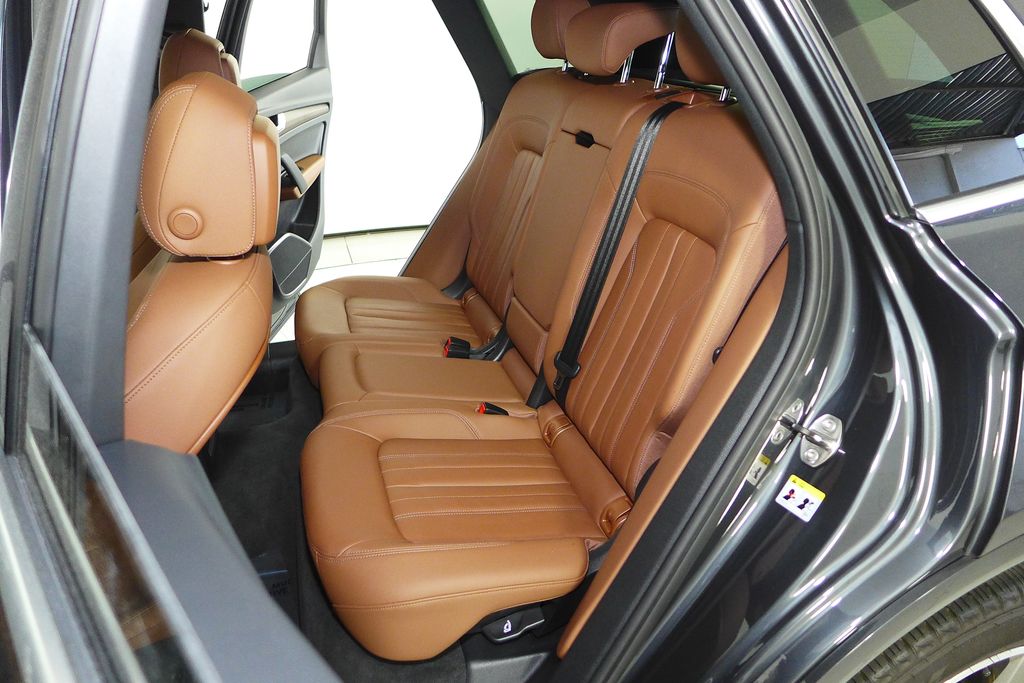 Thumbnail: 2023 Audi Q5 - 20