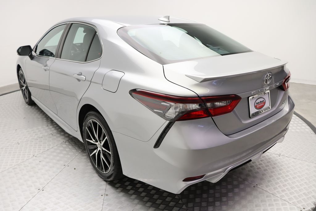 Thumbnail: 2023 Toyota Camry - 11
