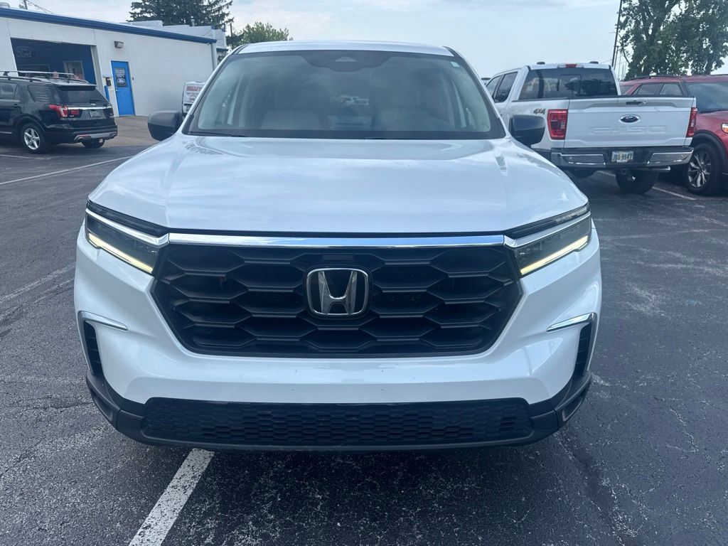 Certified Used 2023  Honda LX image 9