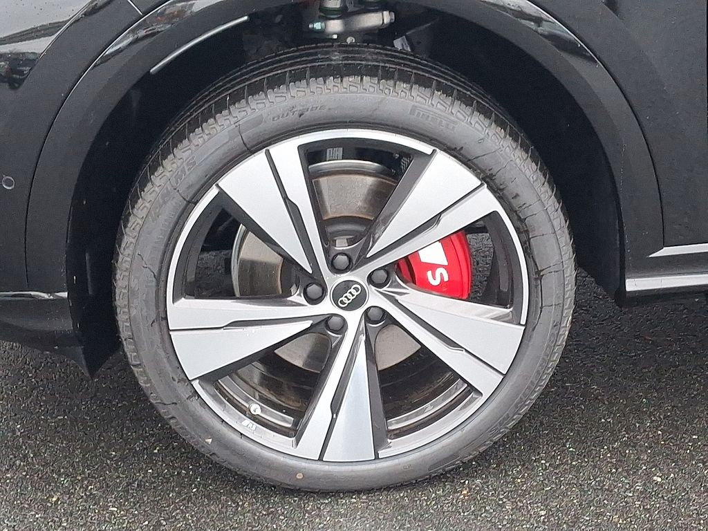 Thumbnail: 2025 Audi SQ5 - 5