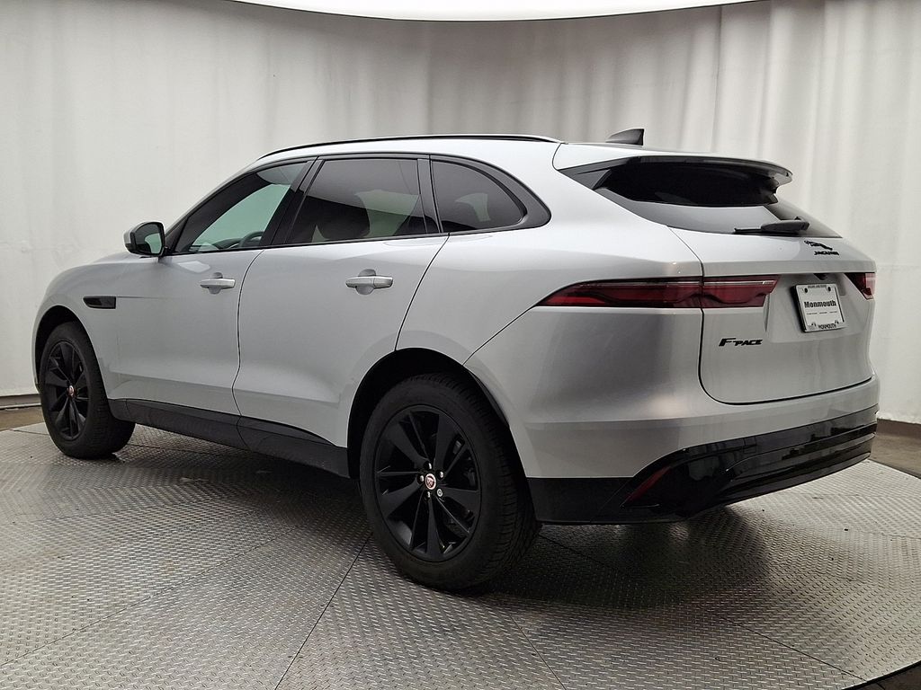 Thumbnail: 2023 Jaguar F-Pace - 6