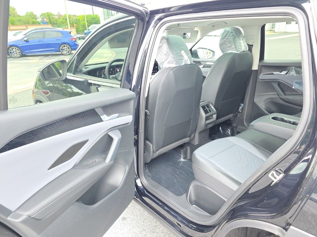 2026 Volkswagen Tiguan 2.0T SE Black at Audi Porsche Sewickley
