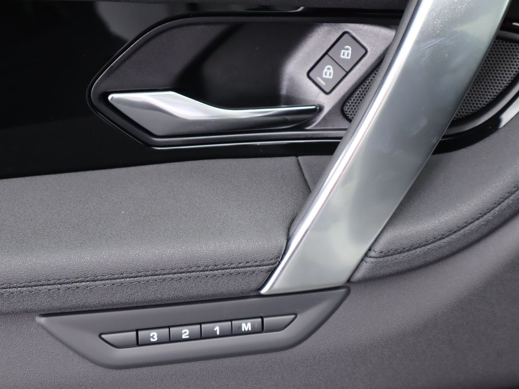 Thumbnail: 2024 Land Rover Discovery Sport - 24