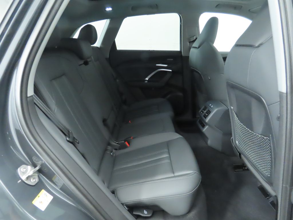 Thumbnail: 2025 Audi Q5 - 24