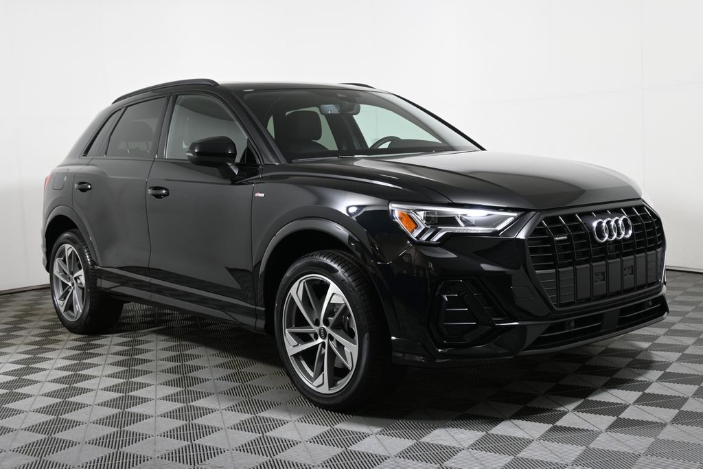 Thumbnail: 2025 Audi Q3 - 8