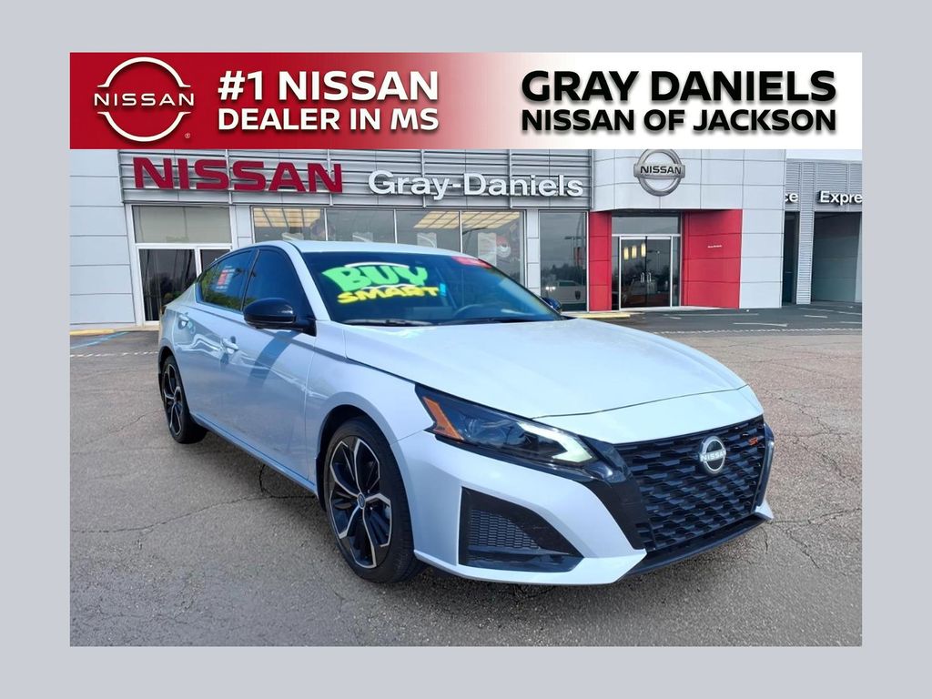 2026 Nissan Altima 2.5 SR FWD
