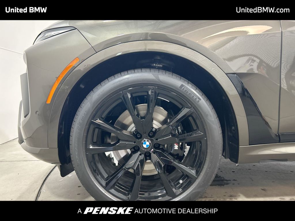 Thumbnail: 2026 BMW X7 - 10