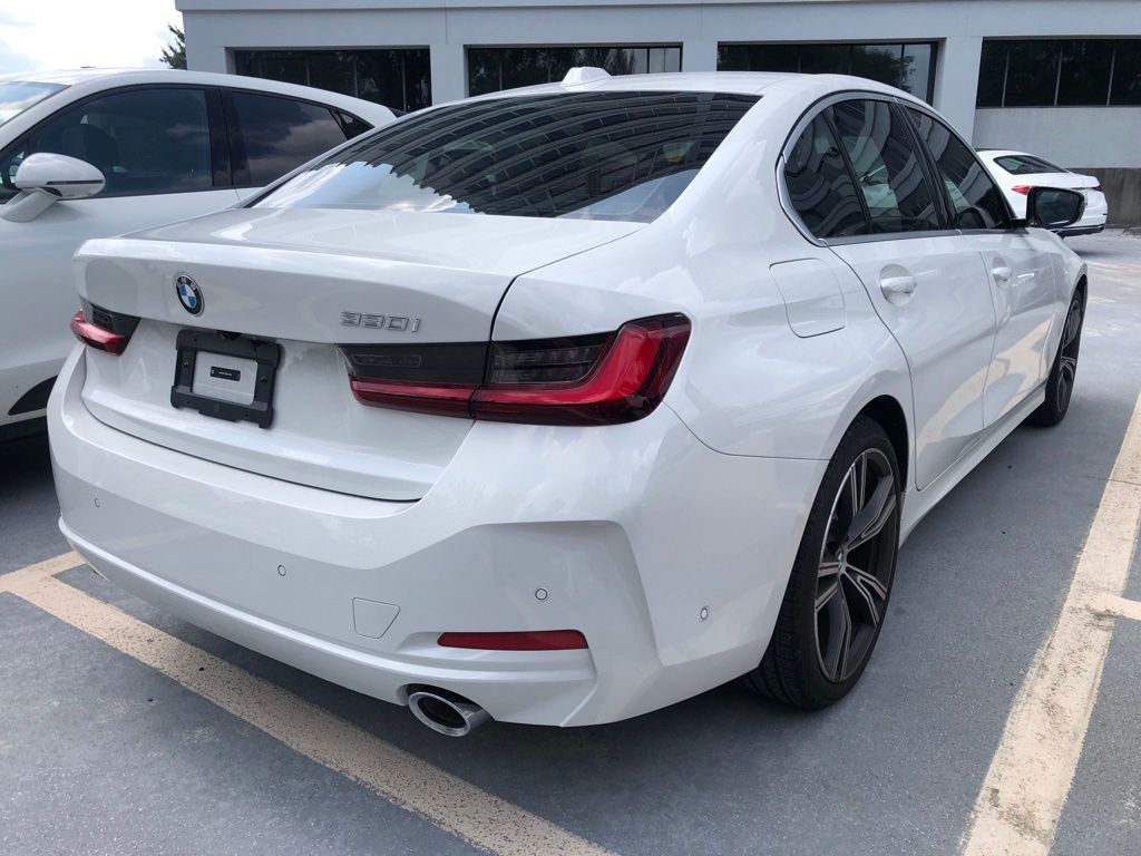 Thumbnail: 2024 BMW 3 Series - 4