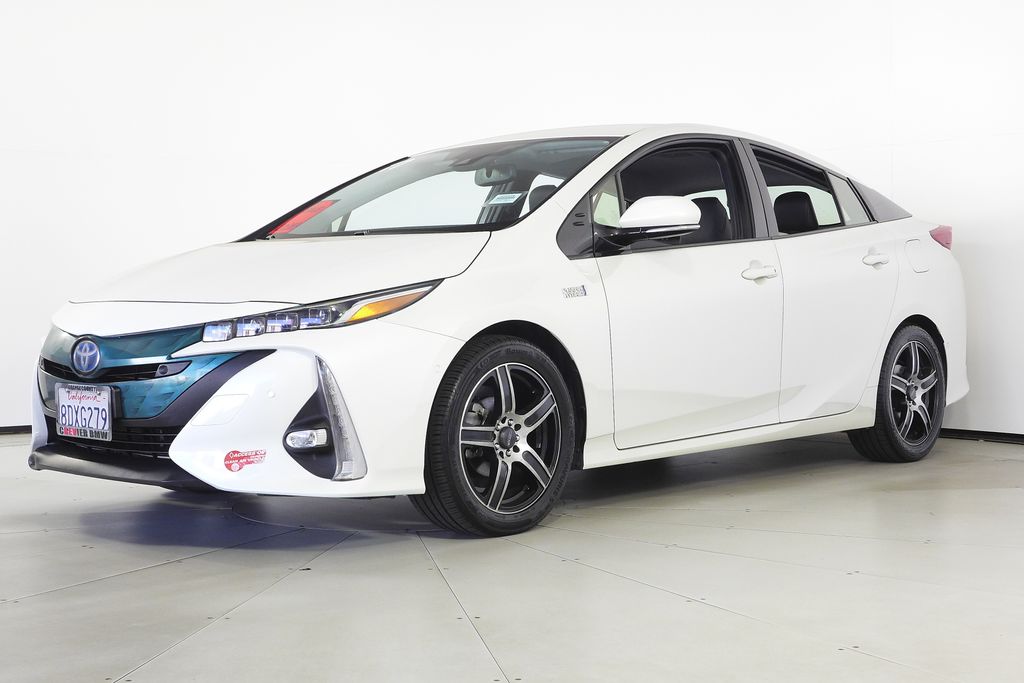 Thumbnail: 2017 Toyota Prius Prime - 2