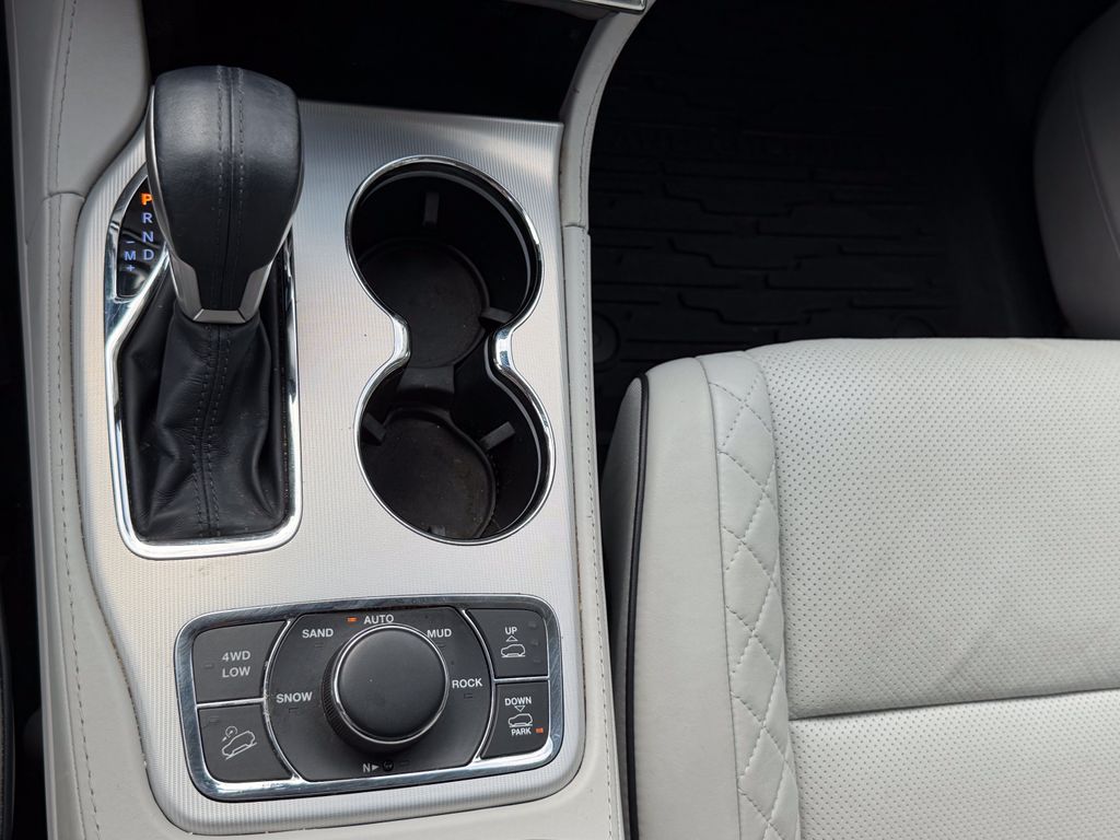 used 2020 Jeep Grand Cherokee car, priced at $24,993