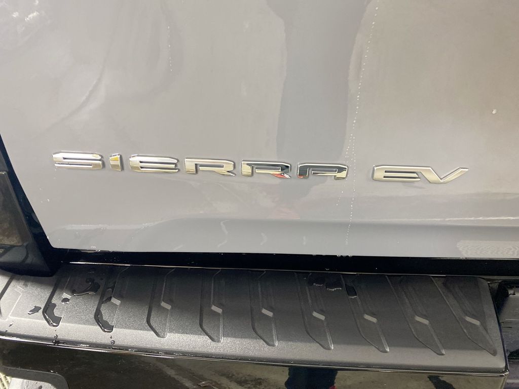 2024 GMC Sierra EV Denali Edition 1 33