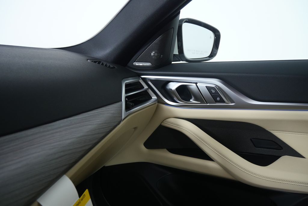 Thumbnail: 2025 BMW i4 - 26