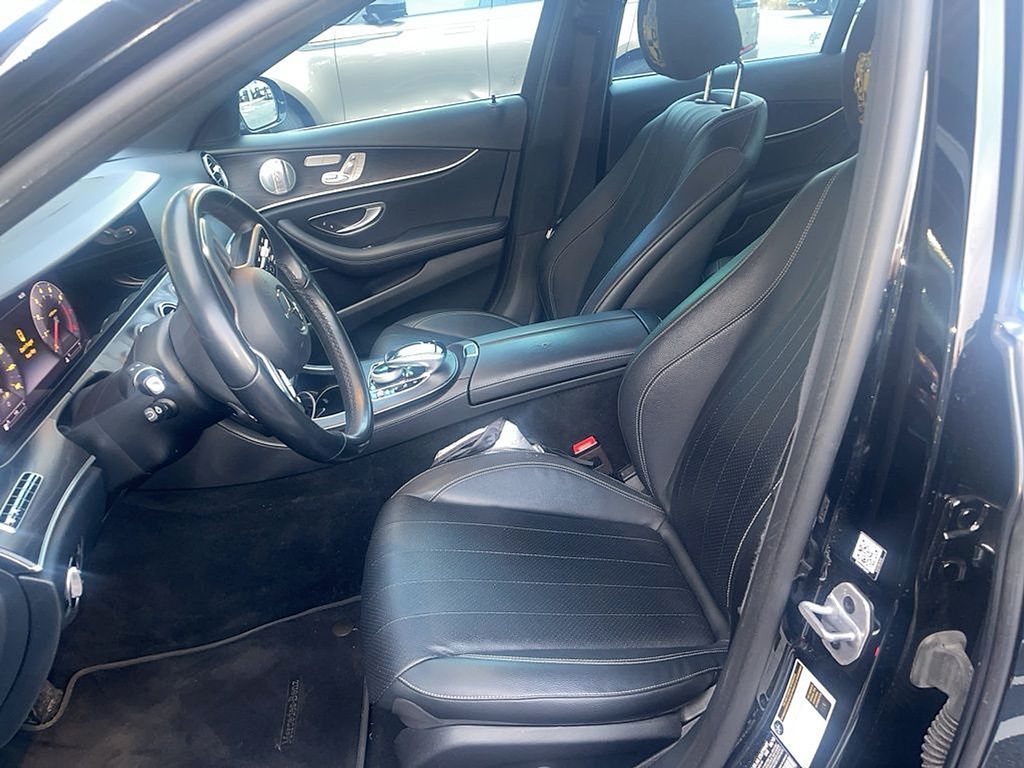 Thumbnail: 2020 Mercedes-Benz E-Class - 3