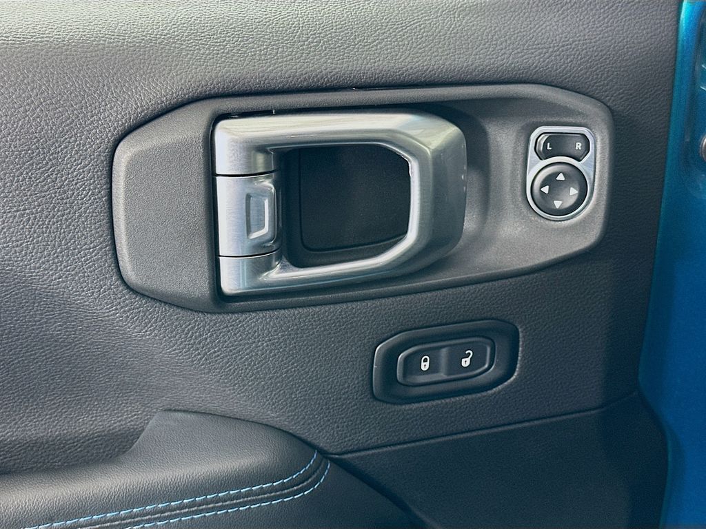 Thumbnail: 2024 Jeep Wrangler - 18