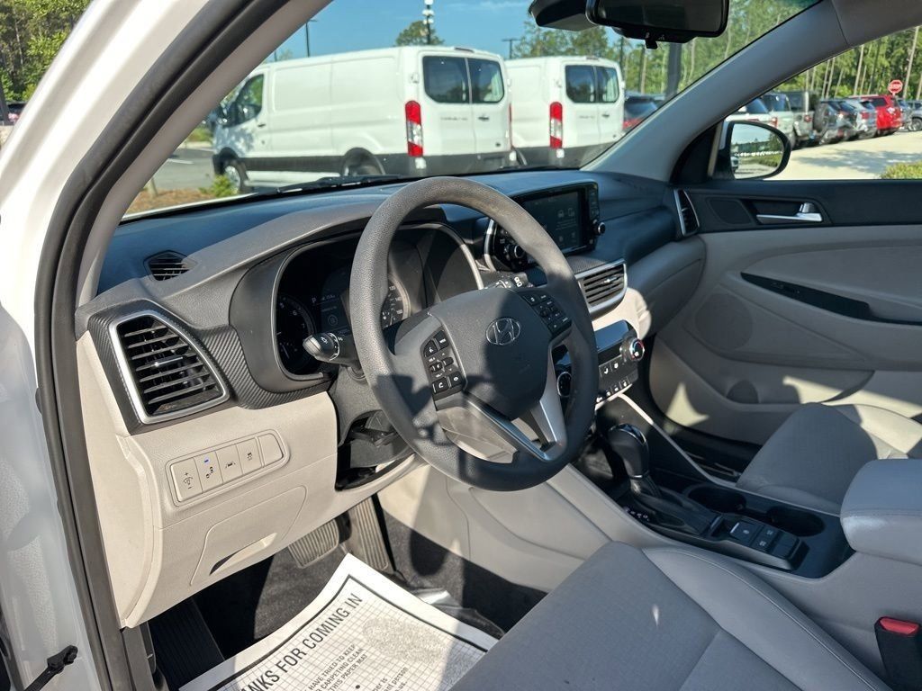 2021 White Cream Hyundai Tucson Value FWD SUV