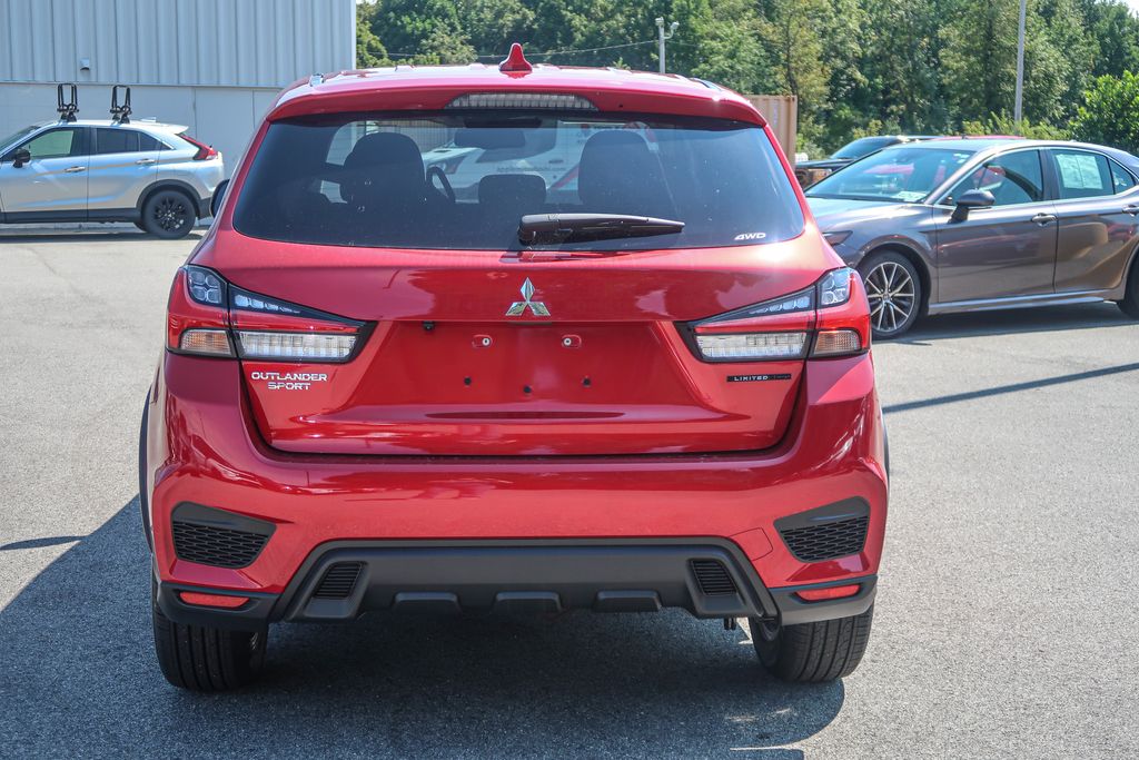 2027 Mitsubishi Outlander Sport LE