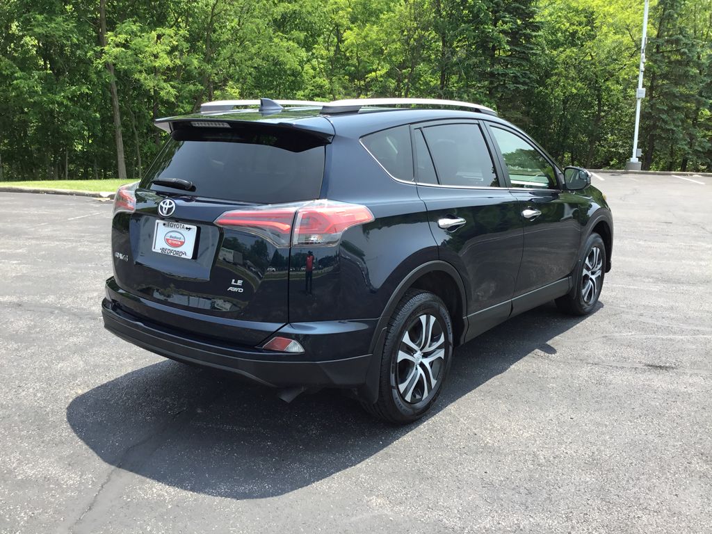 2018 Toyota RAV4 LE 5
