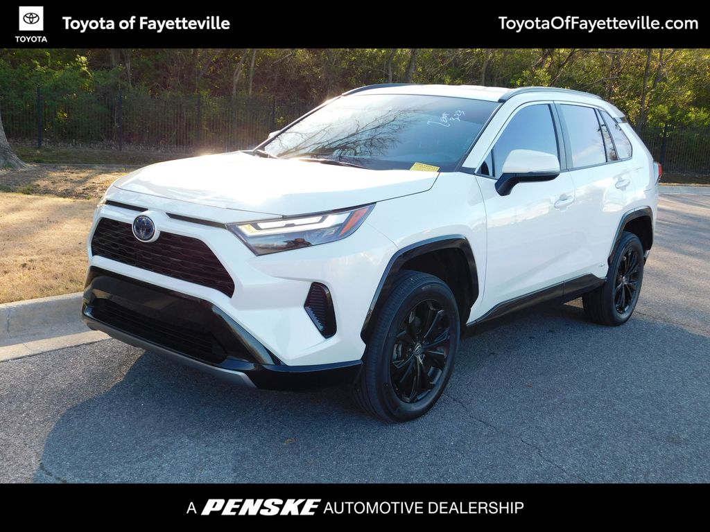 2022 Toyota RAV4 SE -
                  Fayetteville, AR