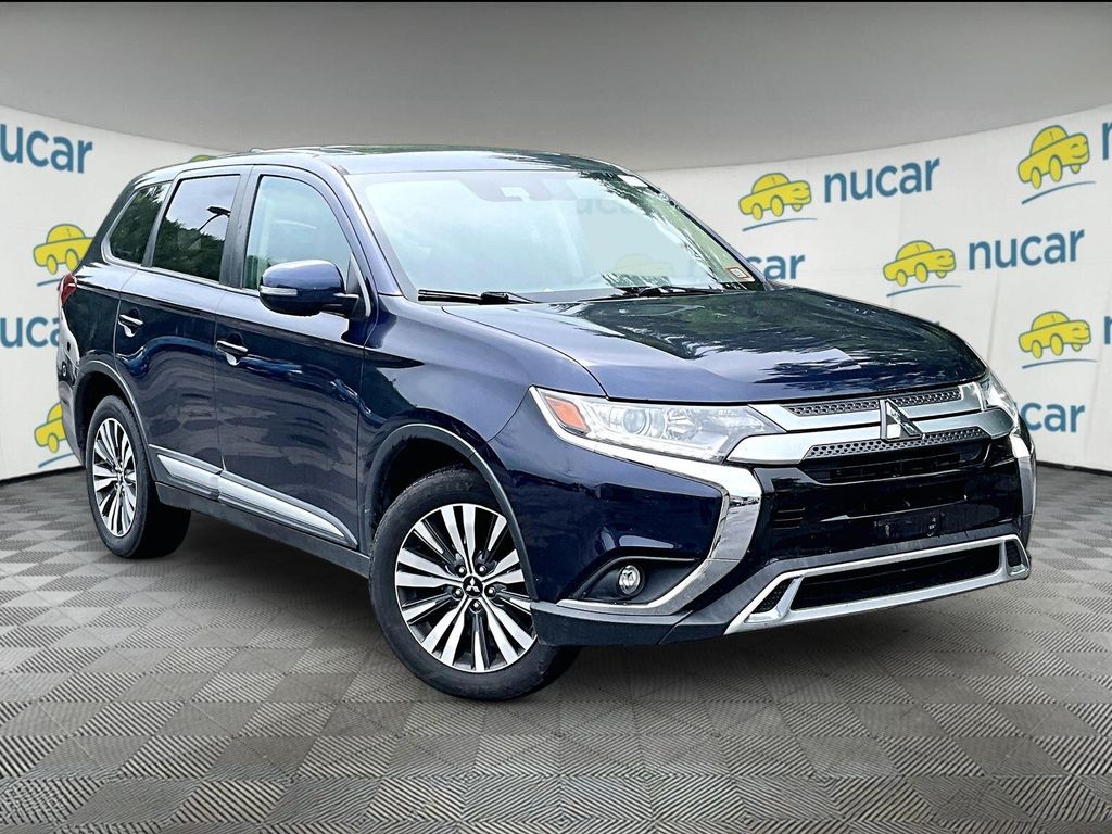 White 2020 Mitsubishi Outlander SUV / Crossover All-Wheel Drive Continuously Variable Transmission