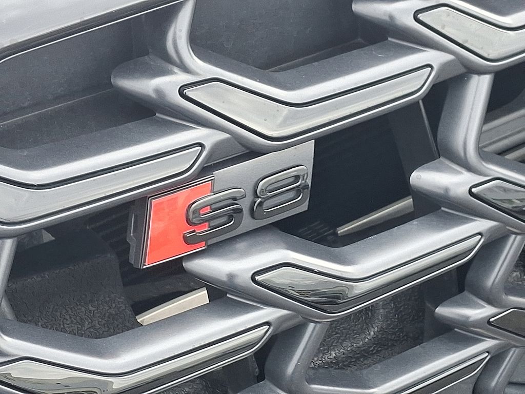 Thumbnail: 2023 Audi S8 - 4