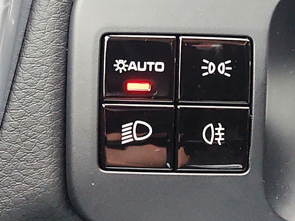 Thumbnail: 2021 Porsche Cayenne - 27