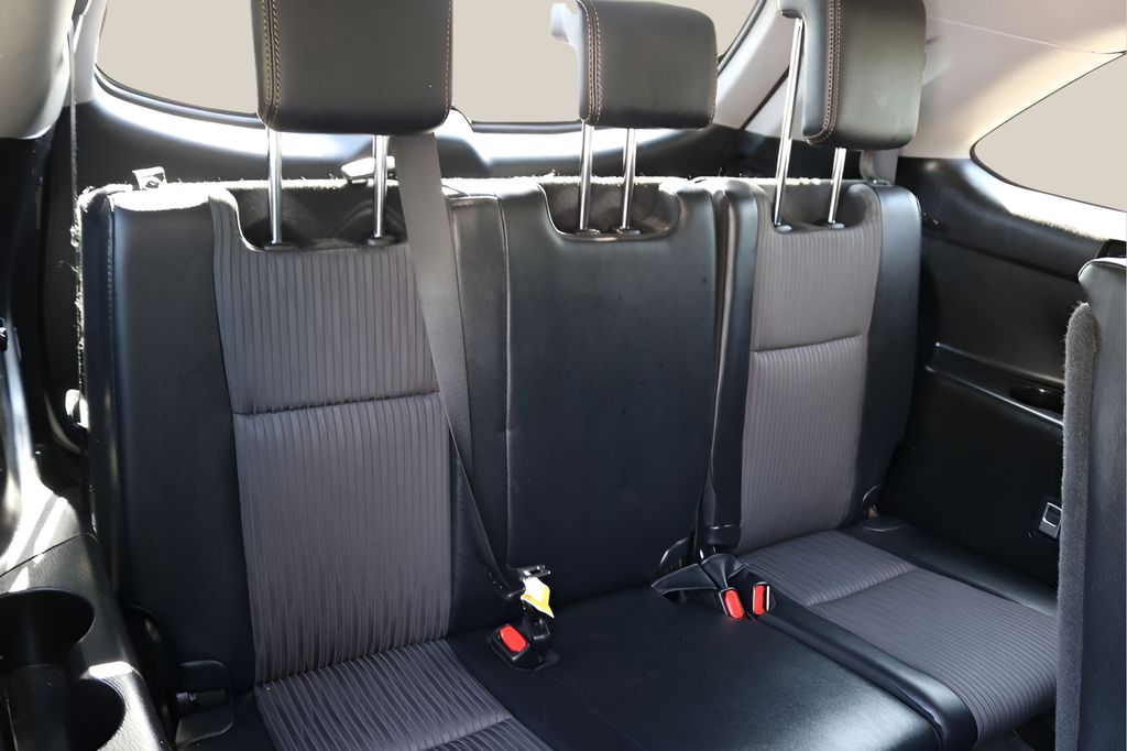 Used Car 2018 Toyota Highlander  Le For Sale Under $25,000 In Austin, Texas