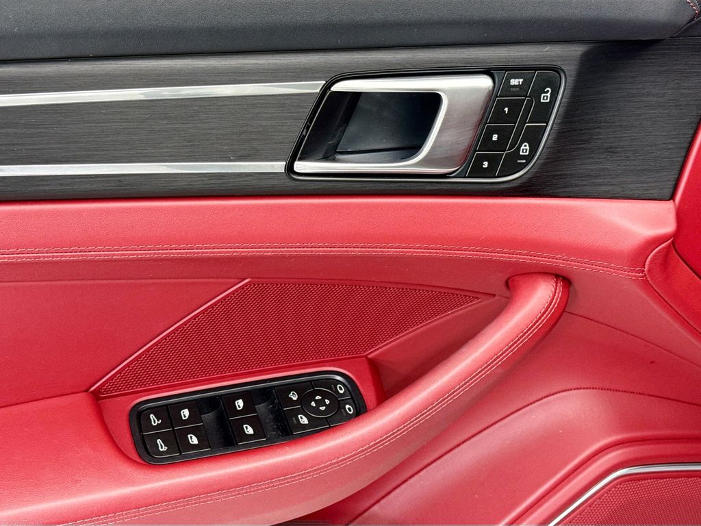 Thumbnail: 2023 Porsche Panamera - 23