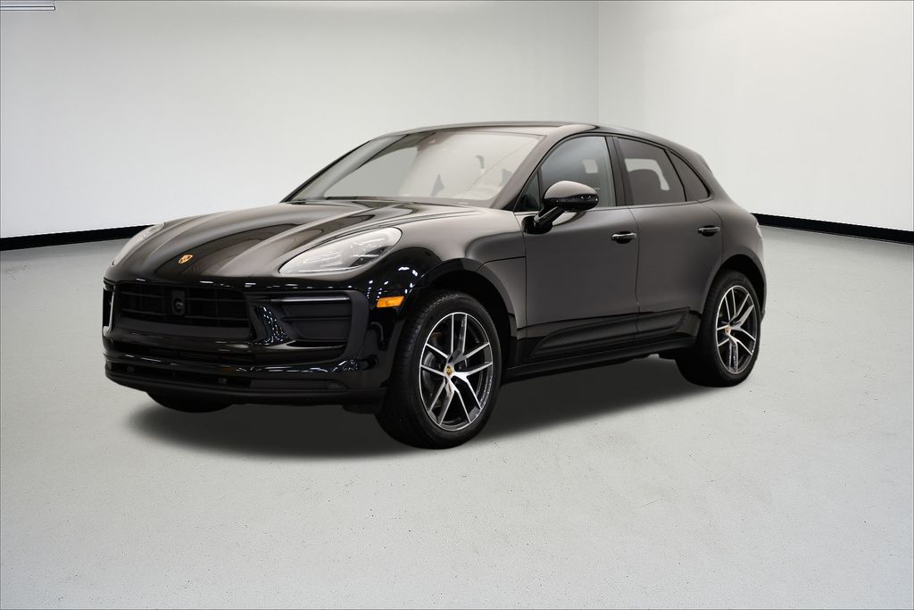 Thumbnail: 2026 Porsche Macan - 1