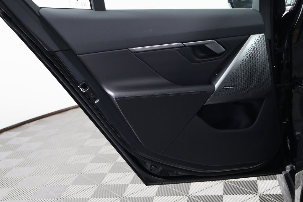 Thumbnail: 2024 BMW 5 Series - 13