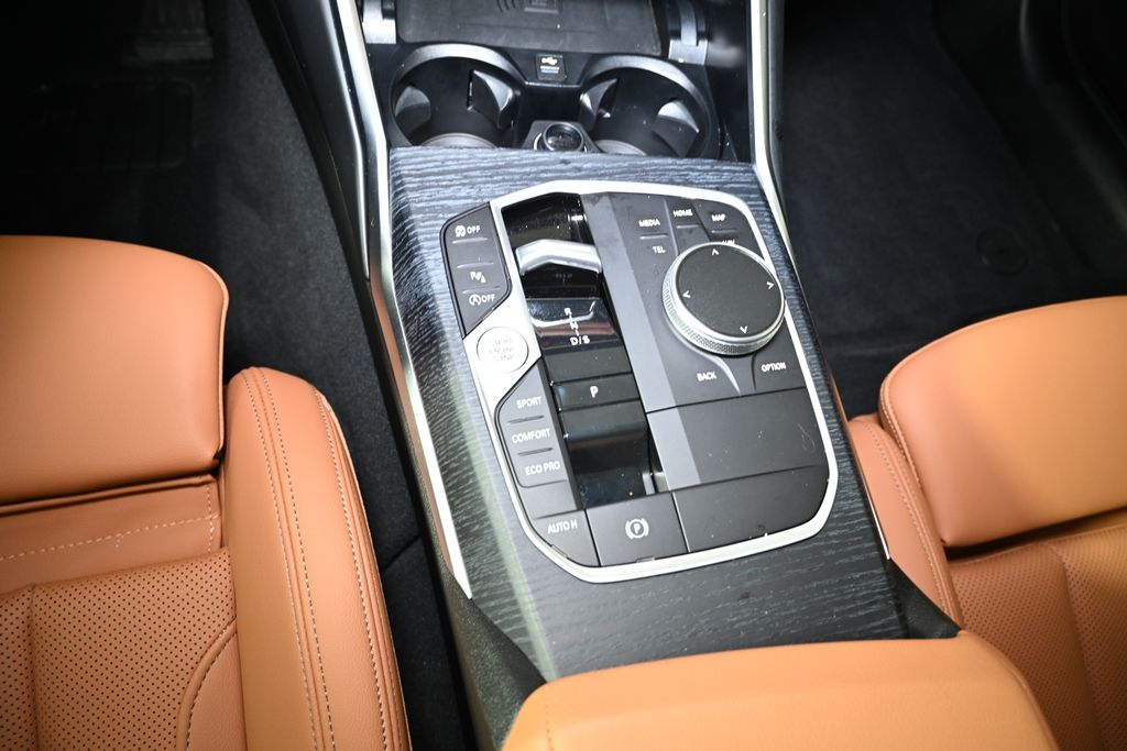 Thumbnail: 2025 BMW 3 Series - 19