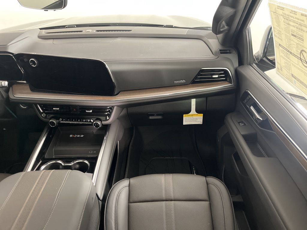 Thumbnail: 2026 Chevrolet Suburban - 15