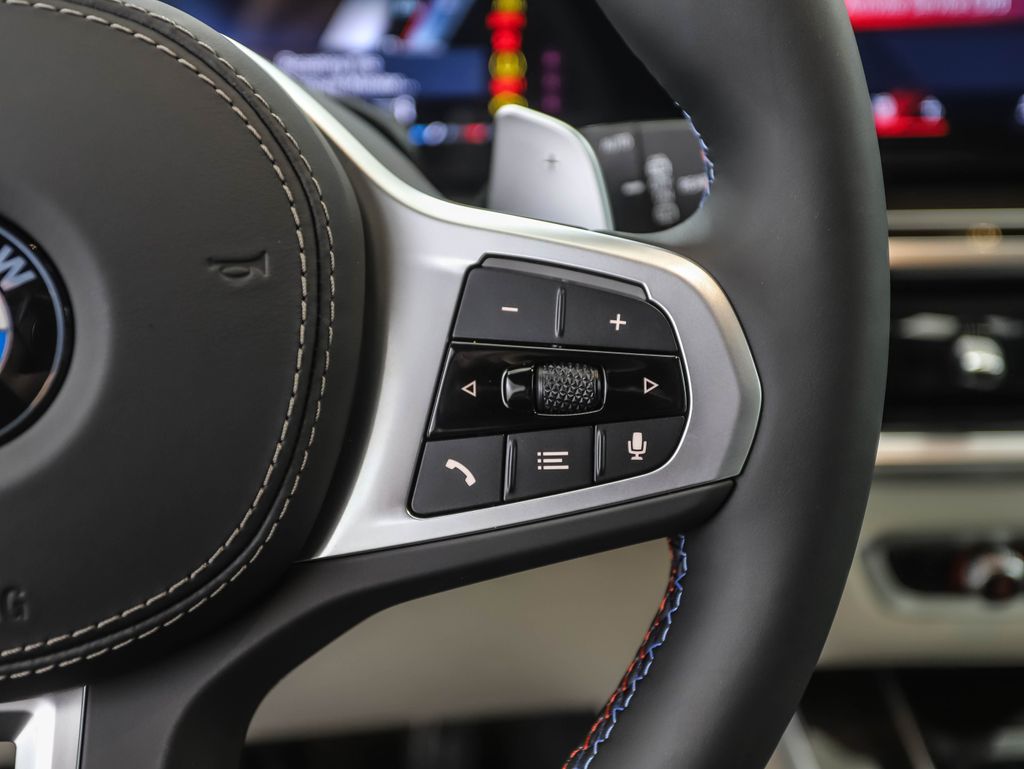 Thumbnail: 2026 BMW X5 - 13