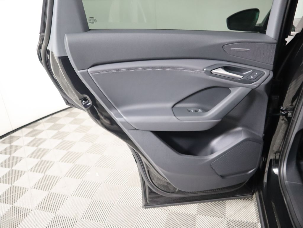 2025 Audi Q6 e-tron Premium 28