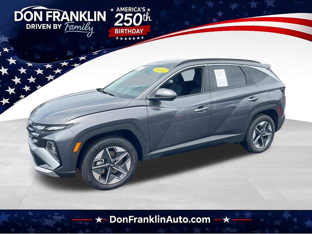 Titanium Gray Matte 2025 Hyundai Tucson Hybrid SUV / Crossover All-Wheel Drive 6-Speed Automatic