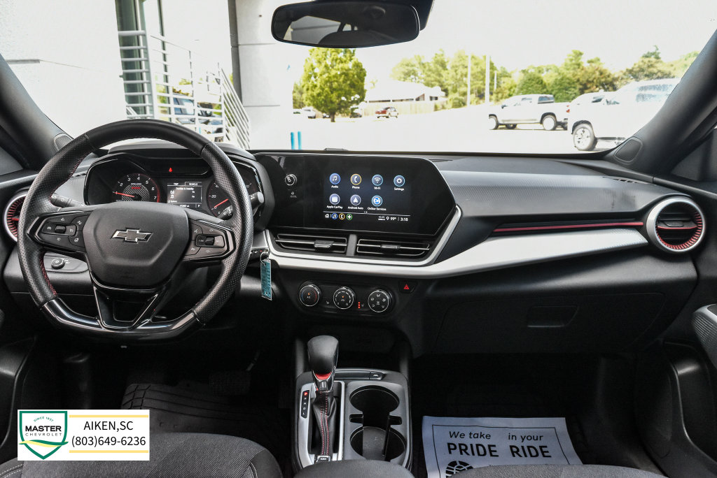 Used 2024 Chevrolet Trax SUV