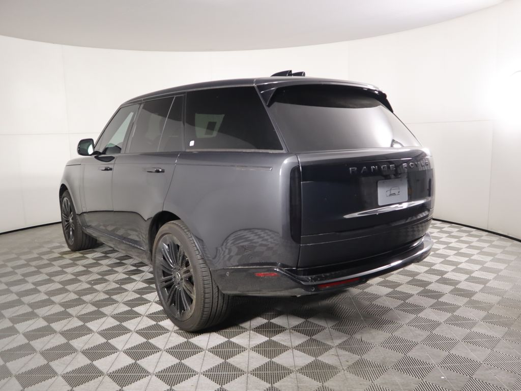 Thumbnail: 2025 Land Rover Range Rover - 7