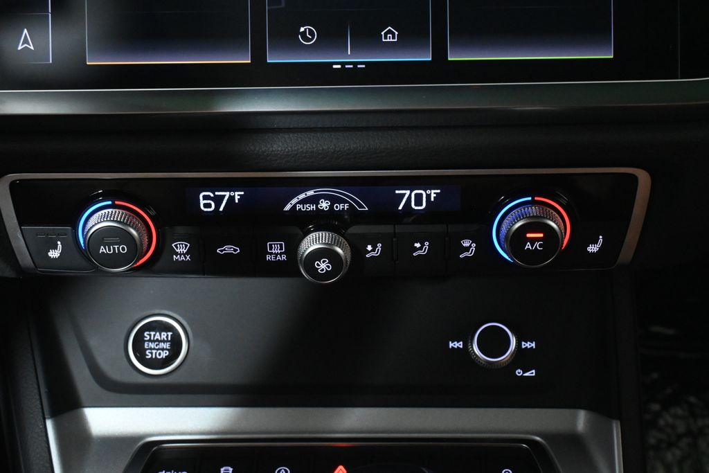 Thumbnail: 2025 Audi Q3 - 22