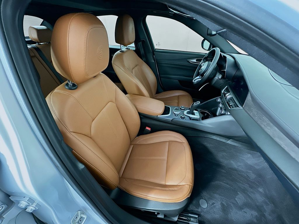 2022 Alfa Romeo Giulia Ti 29